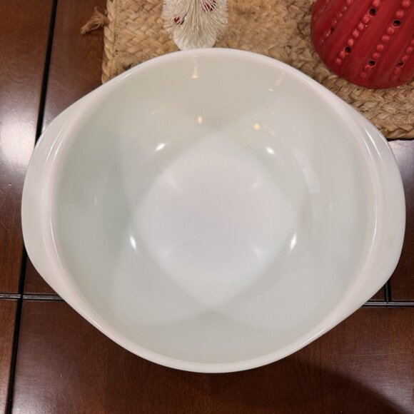 Vintage Pyrex 024 Lime Green 2 Quart Casserole Dish Lid 1970s EUC - Picture 3 of 6